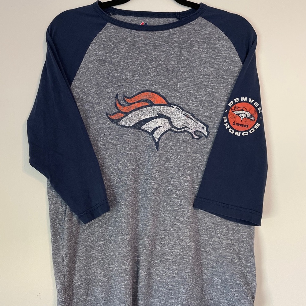 Denver Broncos Logo T Shirt Quarter Lenghth Sleeve